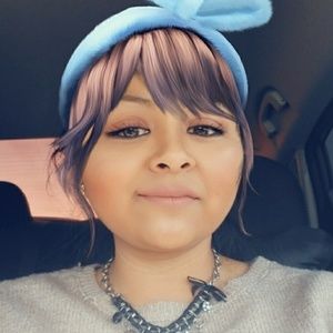 Meet your Posher, Dolores